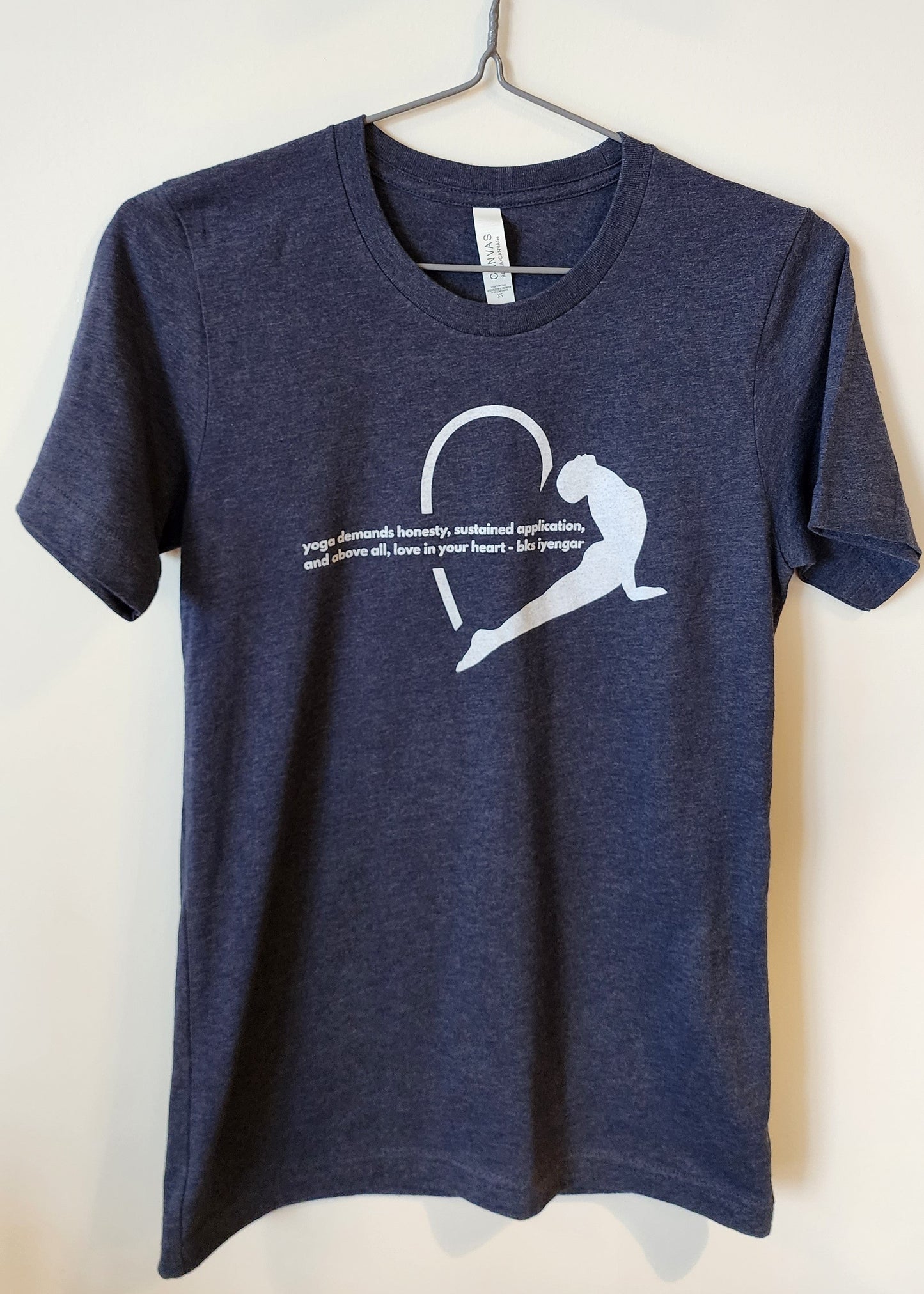 T-Shirt: Yoga Heart